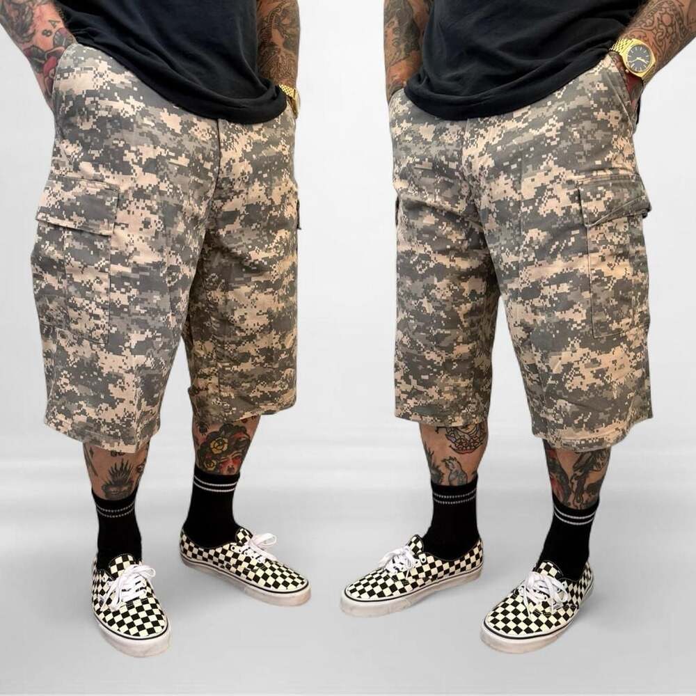 US Army Digital Camo Cargo Shorts Medium